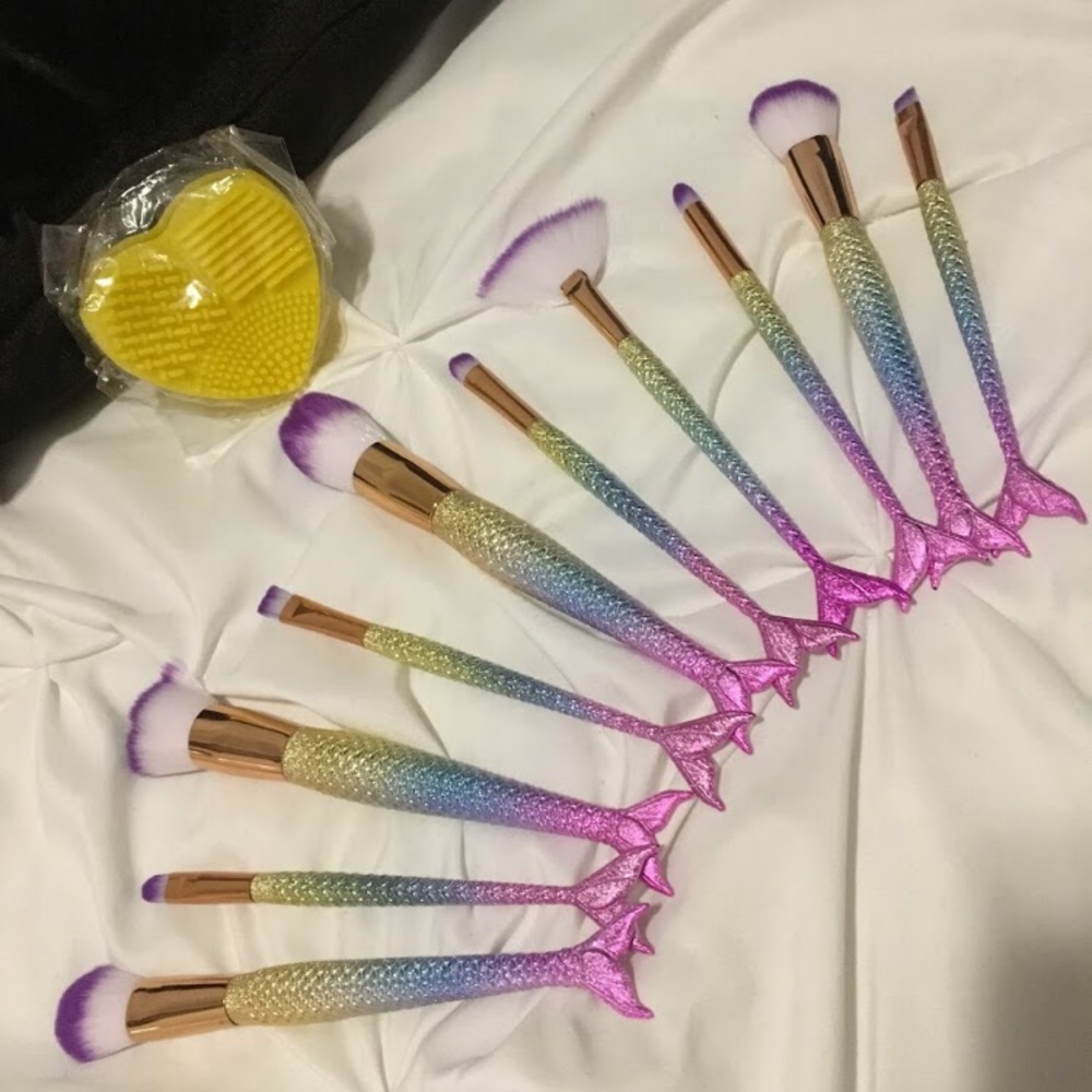 NEW Mermaid brush set with free brush cleaner🧜‍♀️